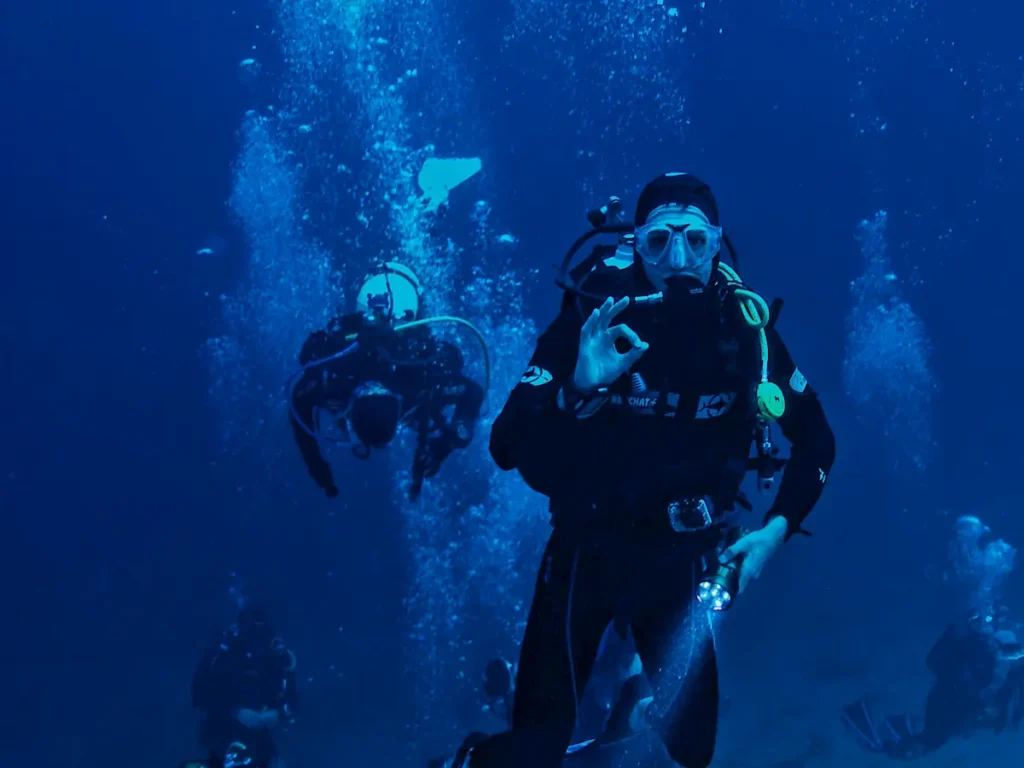 divers_underwater_dahab